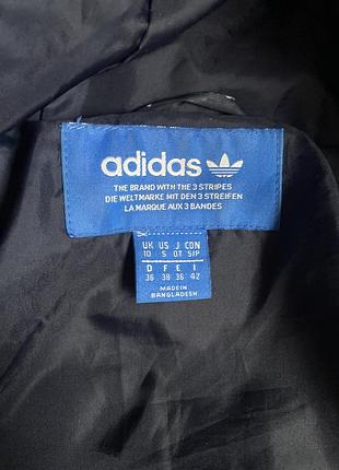 Жіноча куртка adidas 9