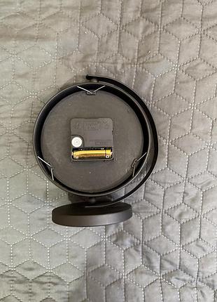 Продам настільний годинник 2
