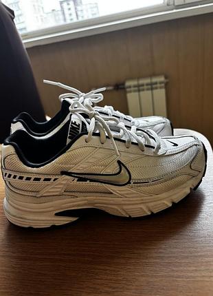 Кросівки жіночі nike білі, розмір 37.5-38