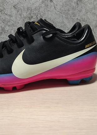 Продам футбольні сороконіжки nike mercurial.