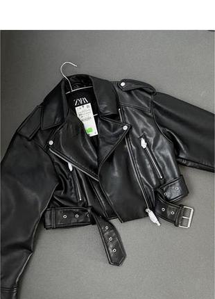 Жіноча куртка-косуха zara чорна розмір xs