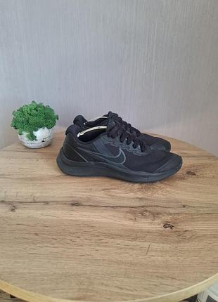 Кросівки  nike чорні 38 розмір, бігові кросівки