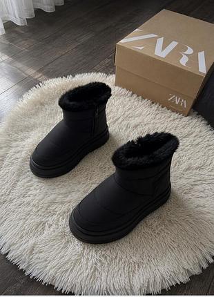Черевики, угги  zara чорні