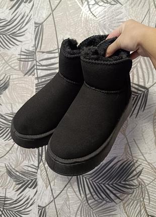Жіночі уггі ugg чорні. продаю бо не підійшов розмір. 4