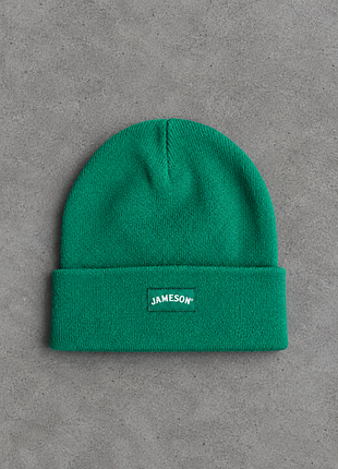 Стильна зелена шапка jameson (merch / branded beanie)
