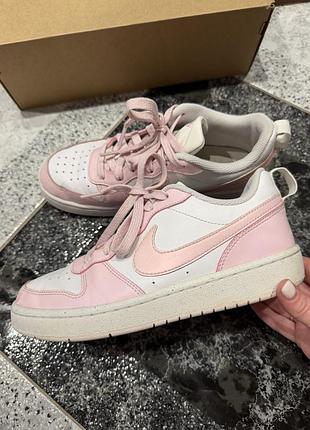 Кеди жіночі nike court borough low recraft білі з рожевим