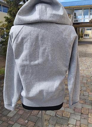Худи на замке от компании reebok 2