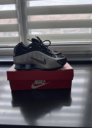 Кросівки чоловічі nike shox чорні, сірі