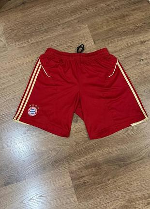 Adidas munchen bayern 2011-2012 домашні червоні футбольні шорти