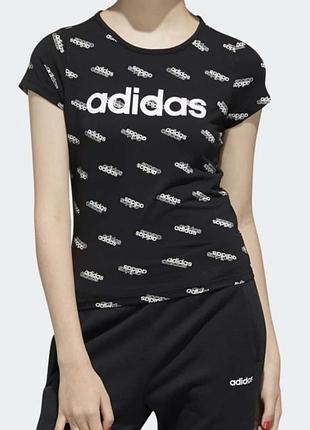 Спортивна футболка adidas