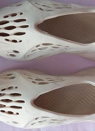 Взуття yeezy foam runner