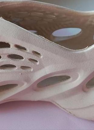 Взуття yeezy foam runner 10