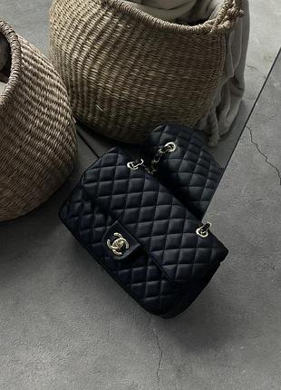 Жіноча сумка chanel classic чорний золото є