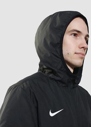 Чорна парка nike 3