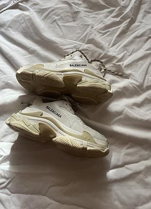 Кросівки жіночі balenciaga triple s білі, розмір 36