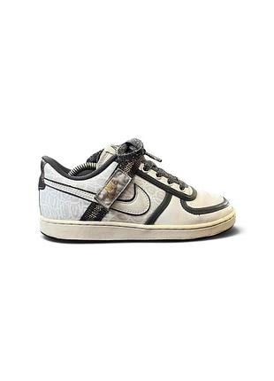 Женские кроссовки nike vandal low