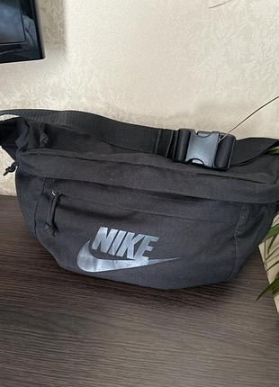 Бананка унісекс nike чорна великого розміру