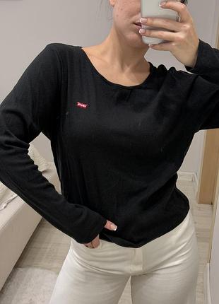 Жіночий лонгслів levi’s чорний