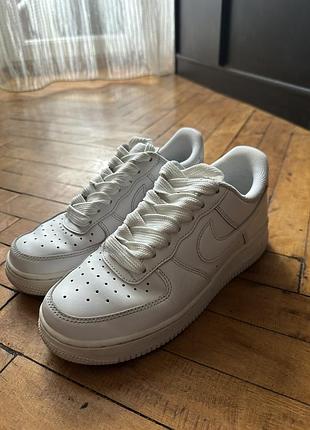 Кросівки жіночі nike білі, розмір 38-38.5