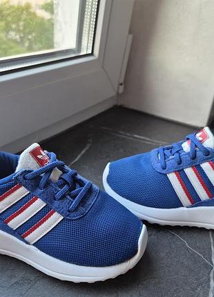 Кроссовки adidas