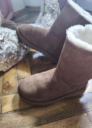 Ugg оригінал з бантами на  38 розмір