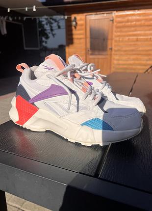 Кросівки жіночі reebok білі різнокольорові
