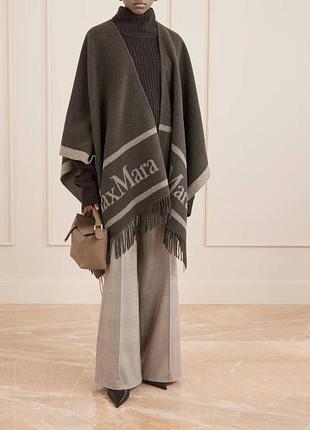 Пончо max mara 140*140
вовна кашемір сірий колір лого