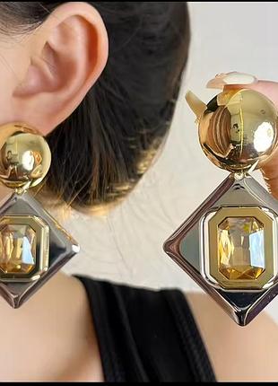 Серьги стильные серебристые золотистые