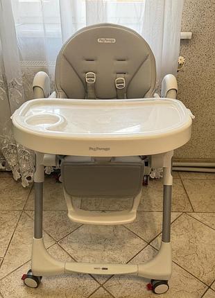 Стільчик для годування peg-perego з регулюванням висоти та нахилу спинки