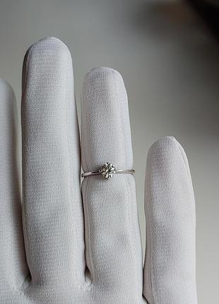 Серебряное кольцо с фианитом