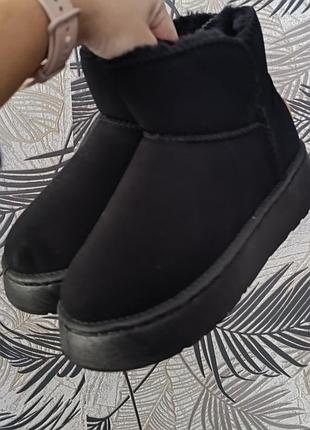 Жіночі уггі ugg чорні. продаю бо не підійшов розмір. 6