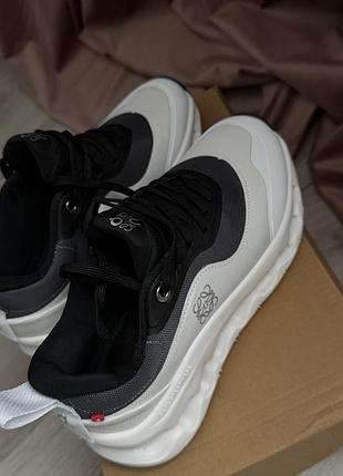 Кросівки on loewe 37р 2