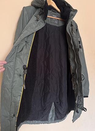 Парка утеплена pull&bear р.m 6