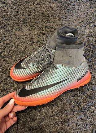 Бутси чоловічі nike mercurialx victory vi df cr7 tf сірі з помаранчевим