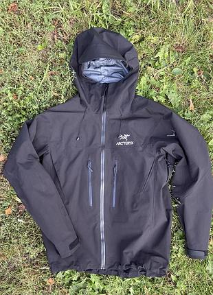 Arc'teryx alpha sv
