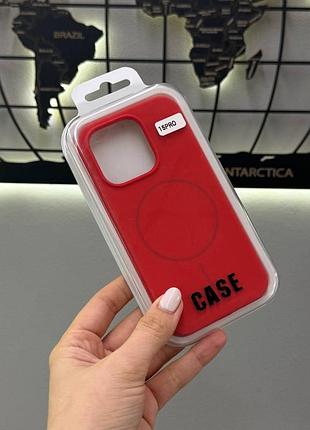 Чехол-бампер c magsafe для телефона айфон 15 про,silicone case чехол с микрофиброй для iphone 15 pro ( красный)