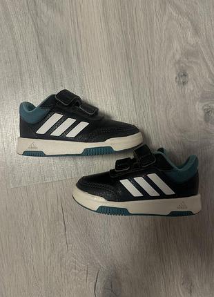 Кросівки adidas