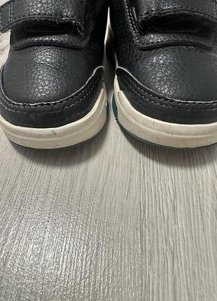 Кросівки adidas 4