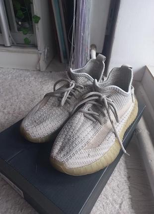 Кроссовки в стиле yeezy boost 350 v2