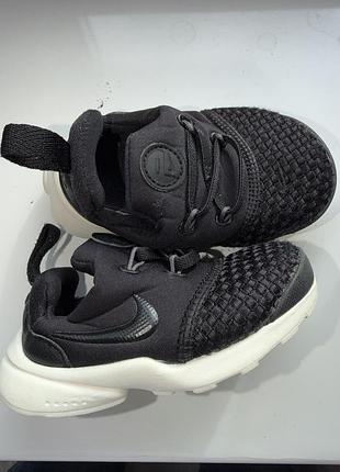 Кросівки унісекс nike чорні