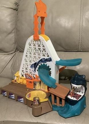 Автомобільний трек для хлопчика hot wheels sharkport атака акули