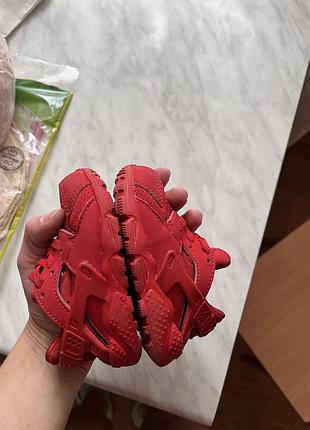 Кросівки дитячі nike huarache червоні 21 розмір