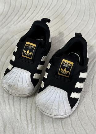 Кросівки adidas