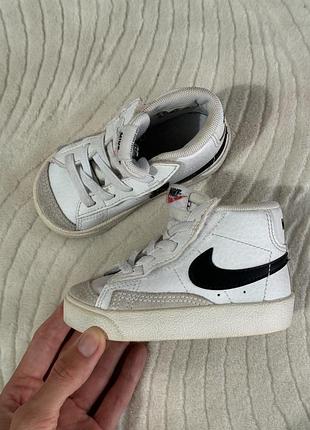 Кросівки nike