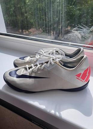 Футзалкі на хлопчика nike