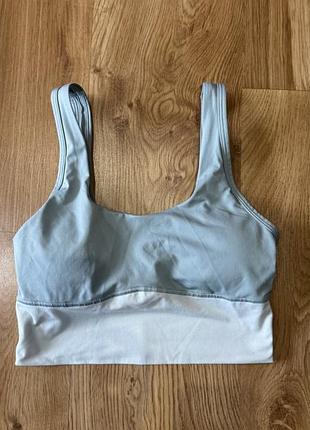 Жіночий спортивний топ under armour