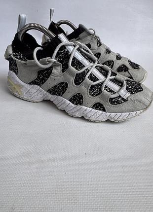 Кросівки asics