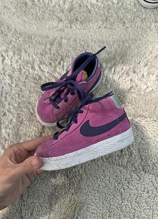 Замшевые кроссовки nike