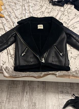 Дублянка жіноча zara чорна зимова