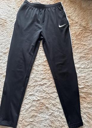 Спортивні штани  nike чорні
